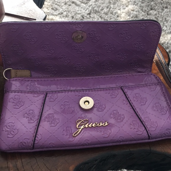 Guess clutch - Picture 2 of 3
